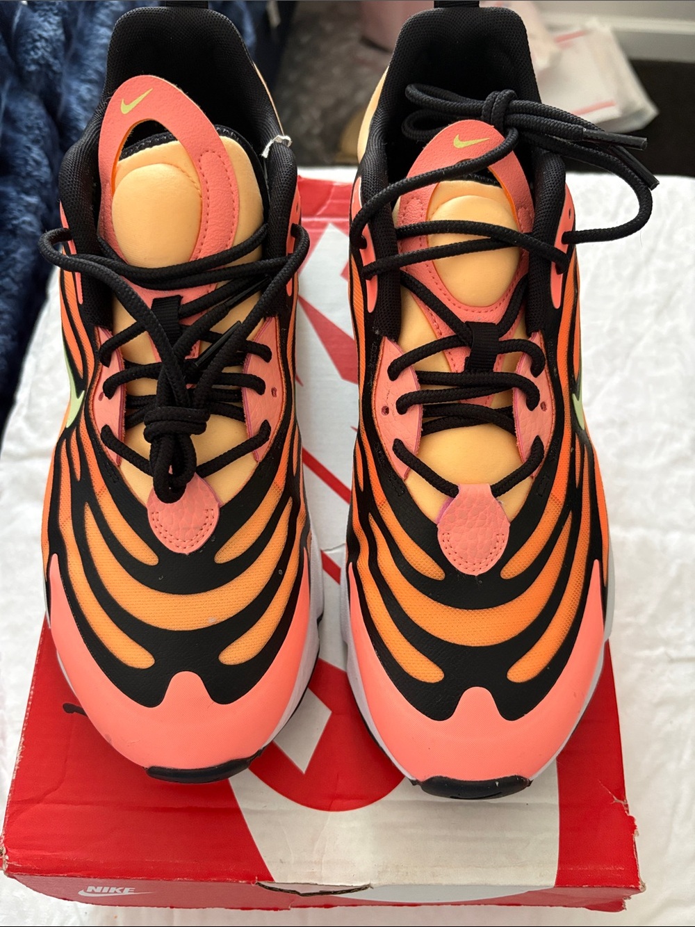 Nike Kids Coral Orange & Black Wave-Pattern Sneakers